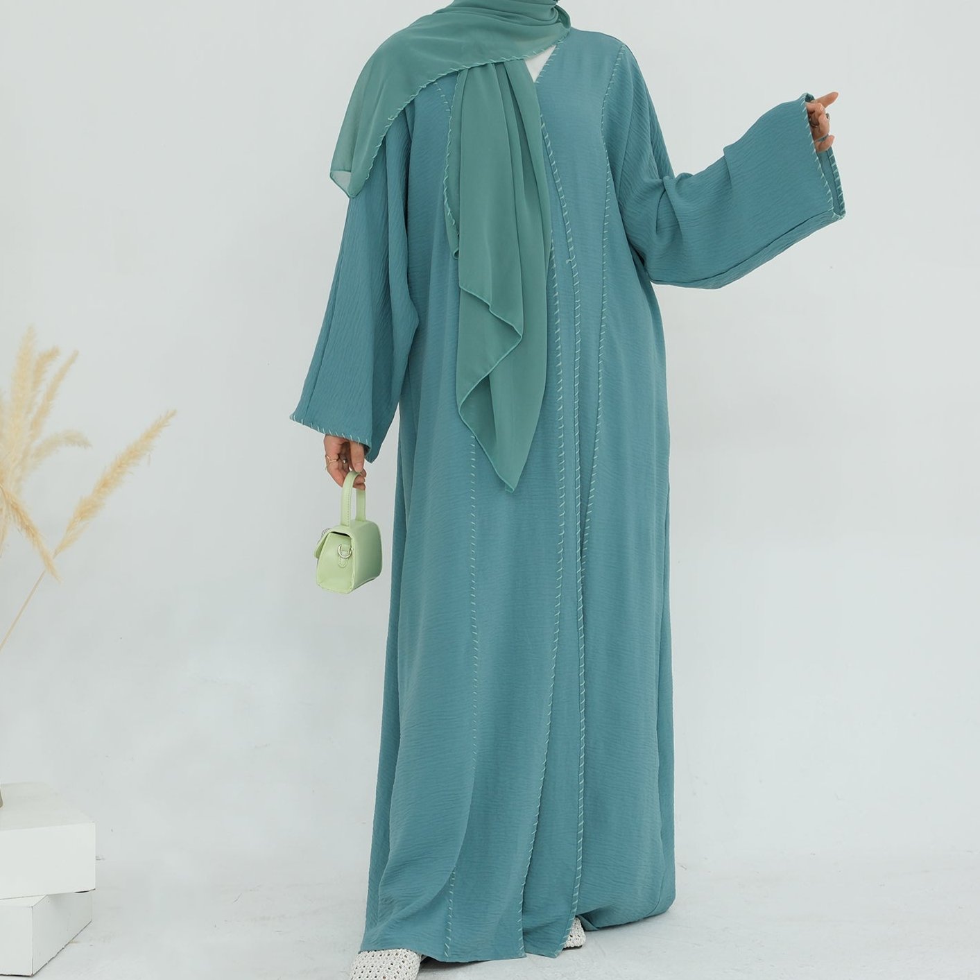 عباية المدينة المنورة