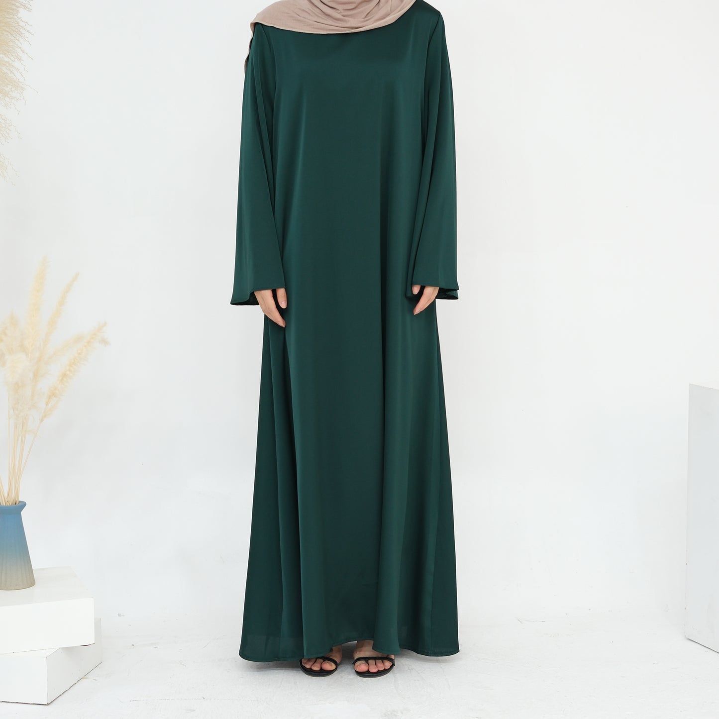Iqra Tieback Abaya