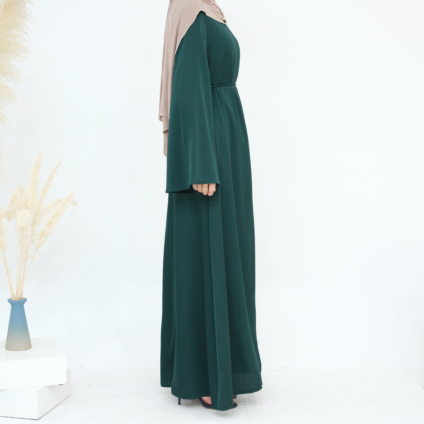 Iqra Tieback Abaya