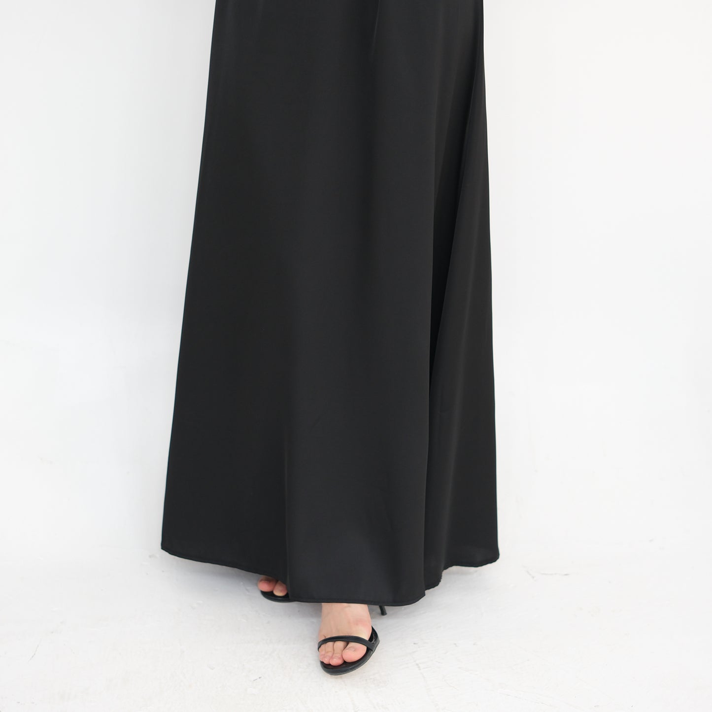 Iqra Tieback Abaya