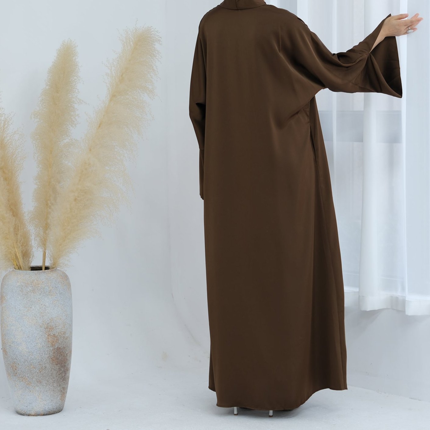 Amiya Abaya