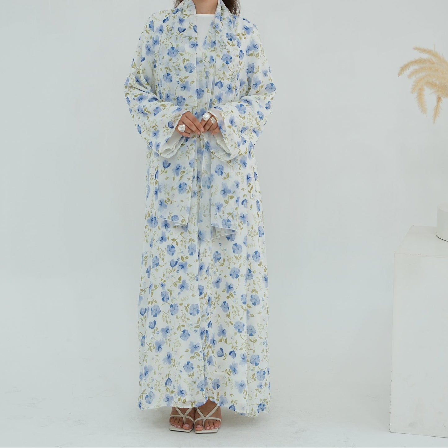 Flora Abaya