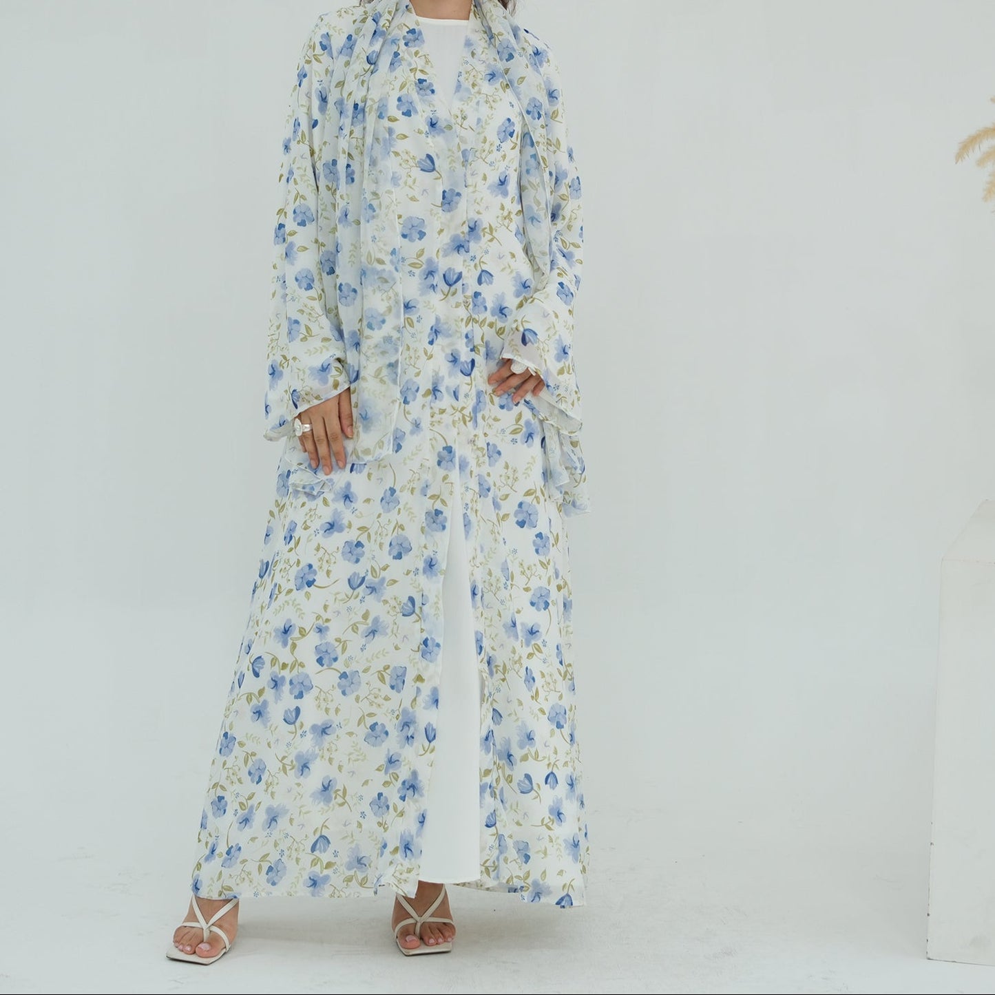 Flora Abaya