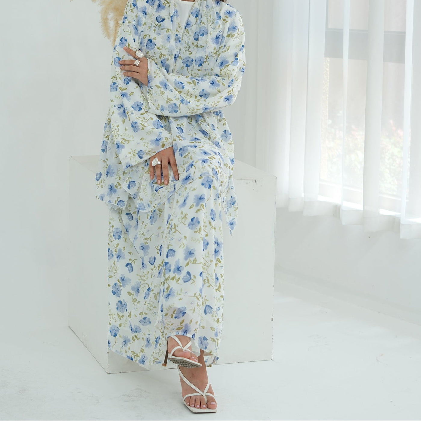 Flora Abaya