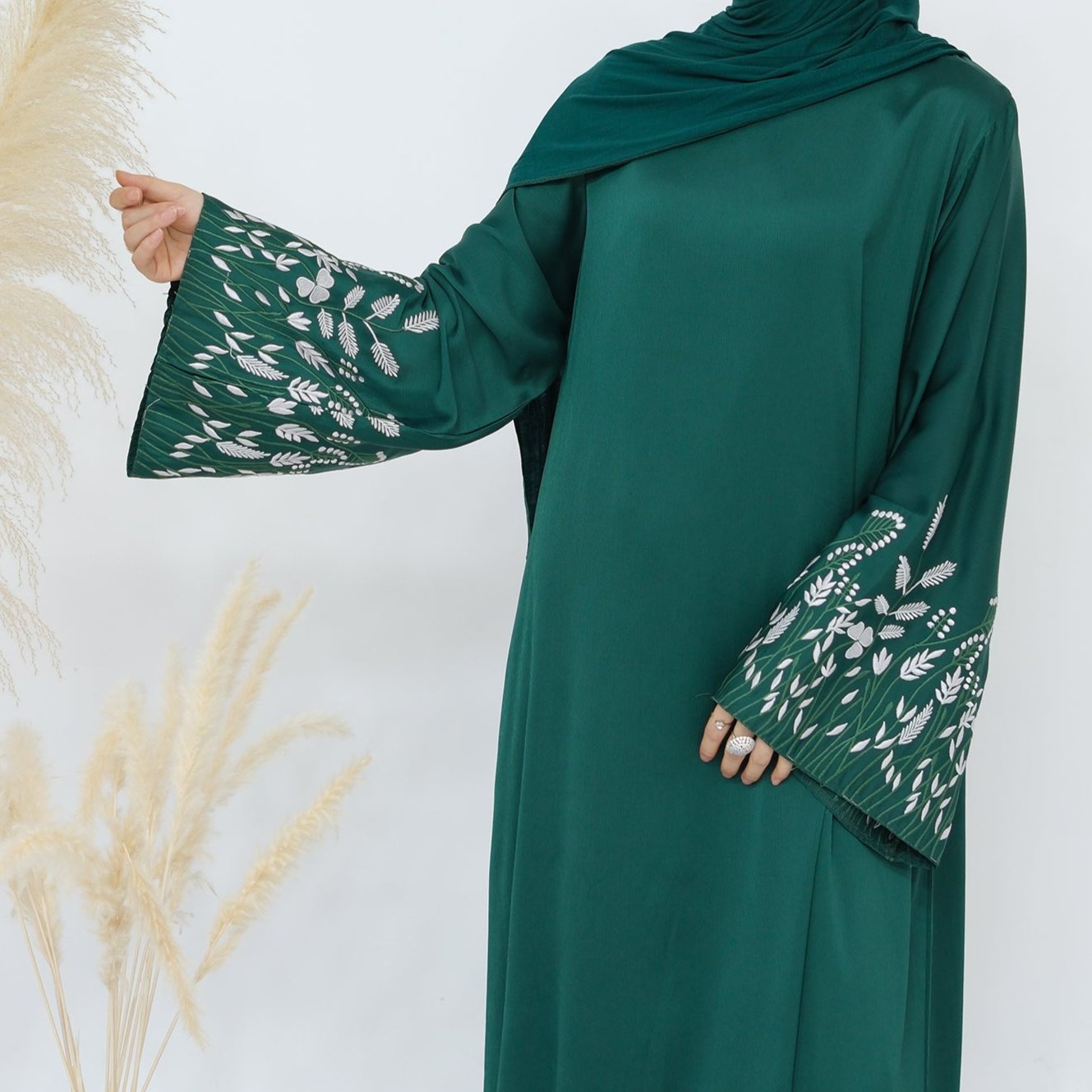 Hadiqa Abaya