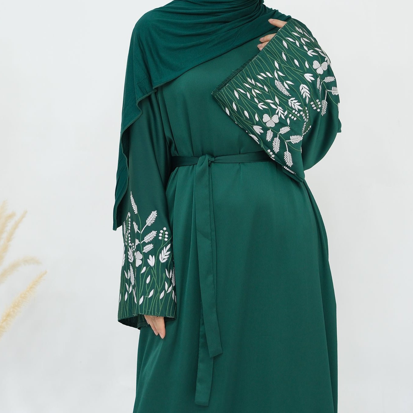 Hadiqa Abaya