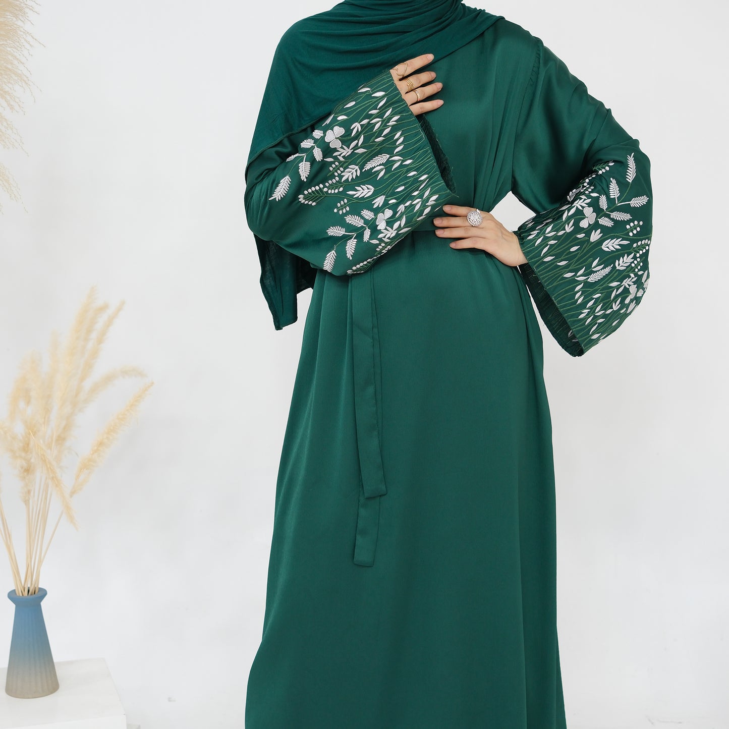 Hadiqa Abaya