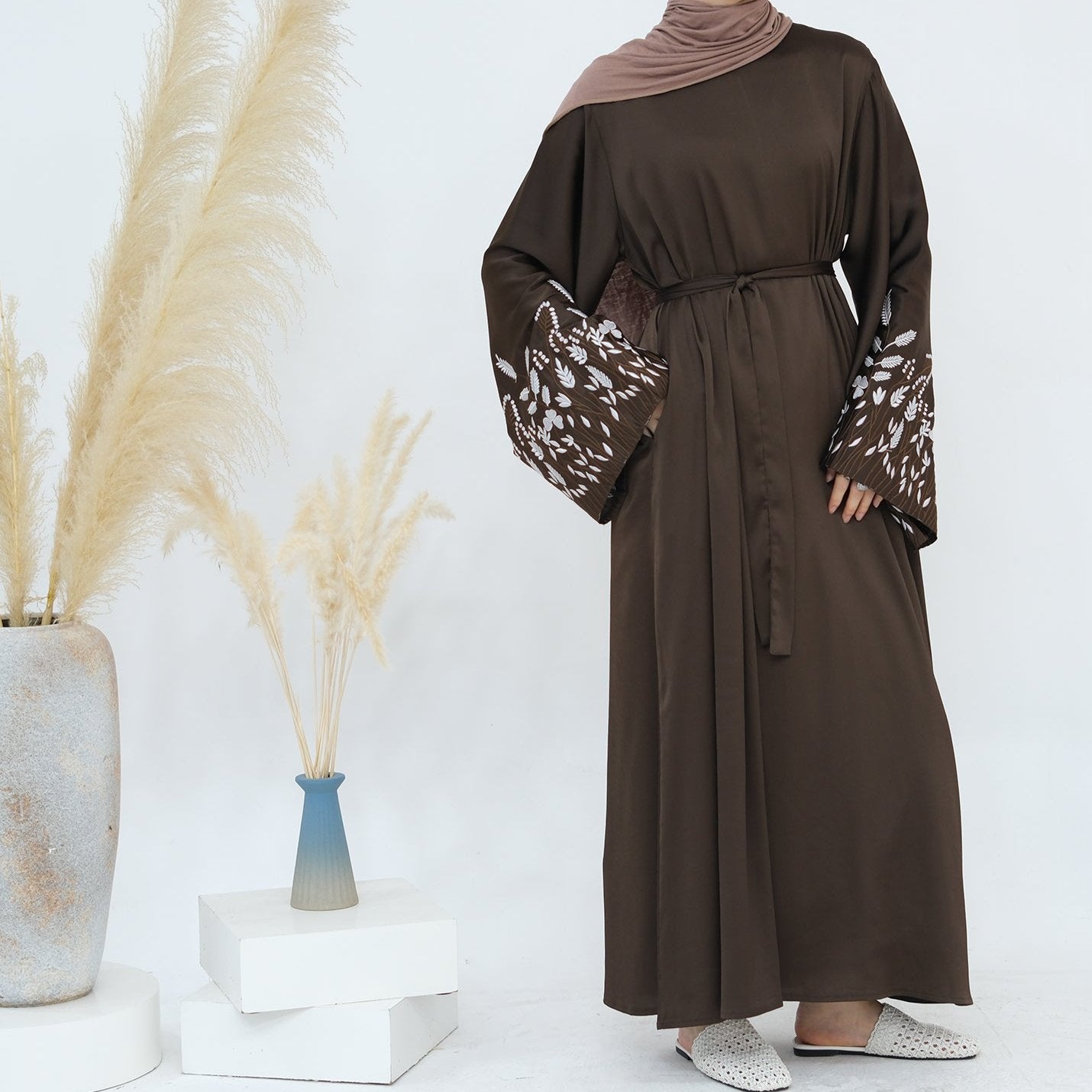 Hadiqa Abaya