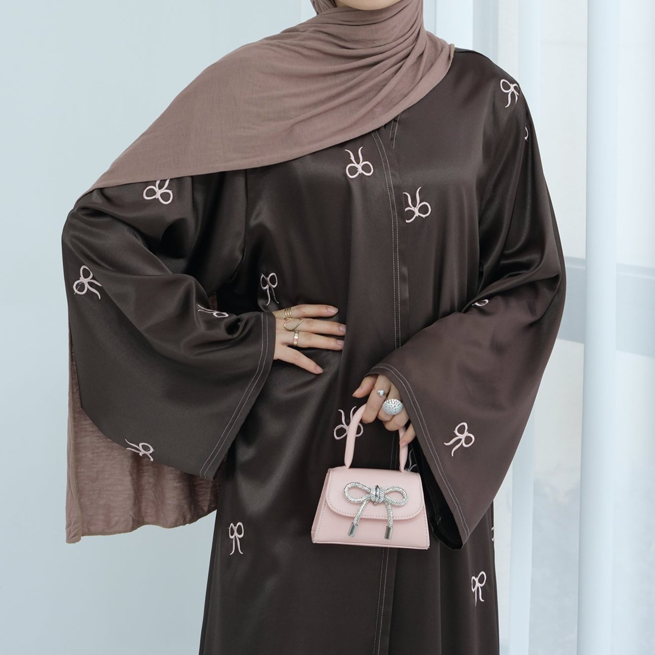 Bow Abaya