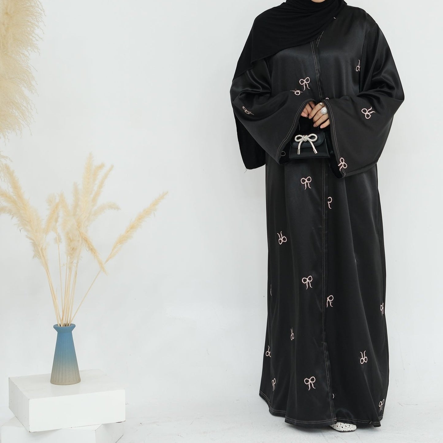 Bow Abaya