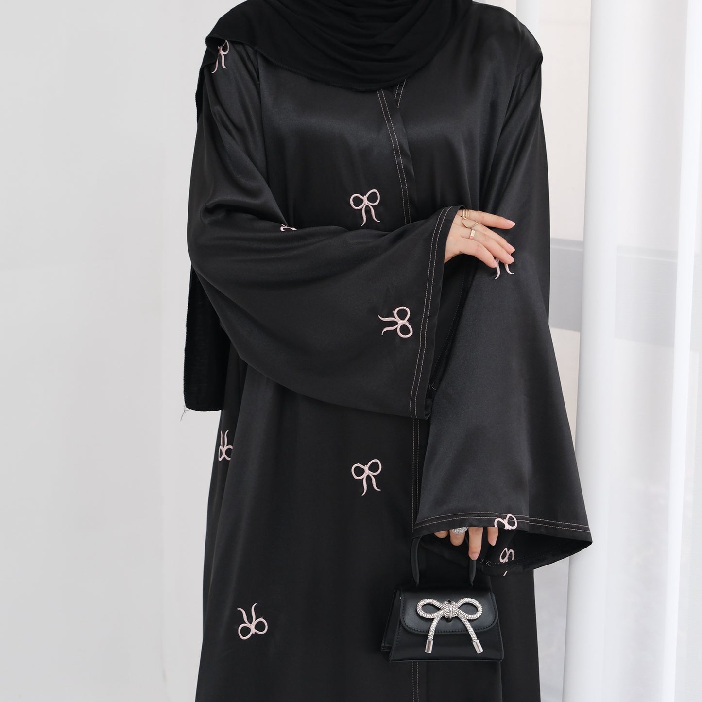 Bow Abaya