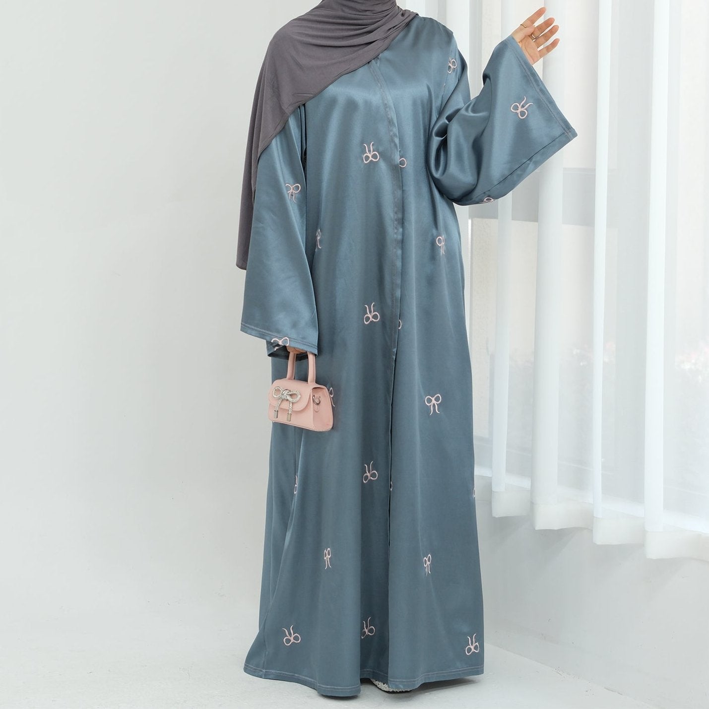 Bow Abaya