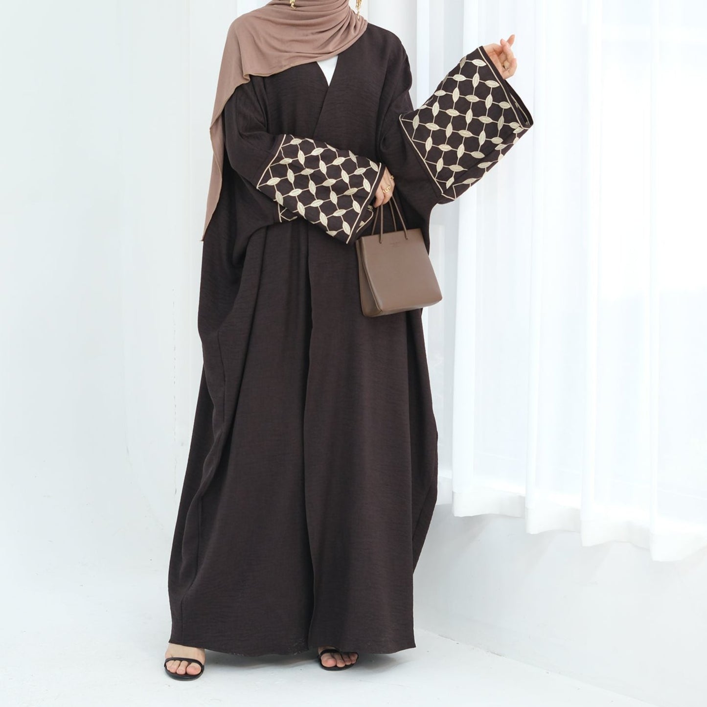 Beena Abaya