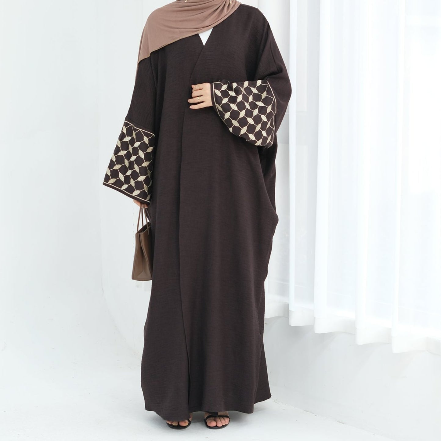 Beena Abaya