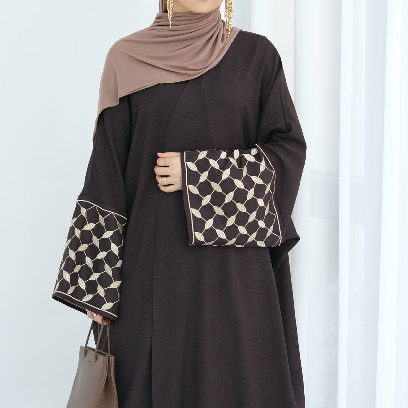 Beena Abaya