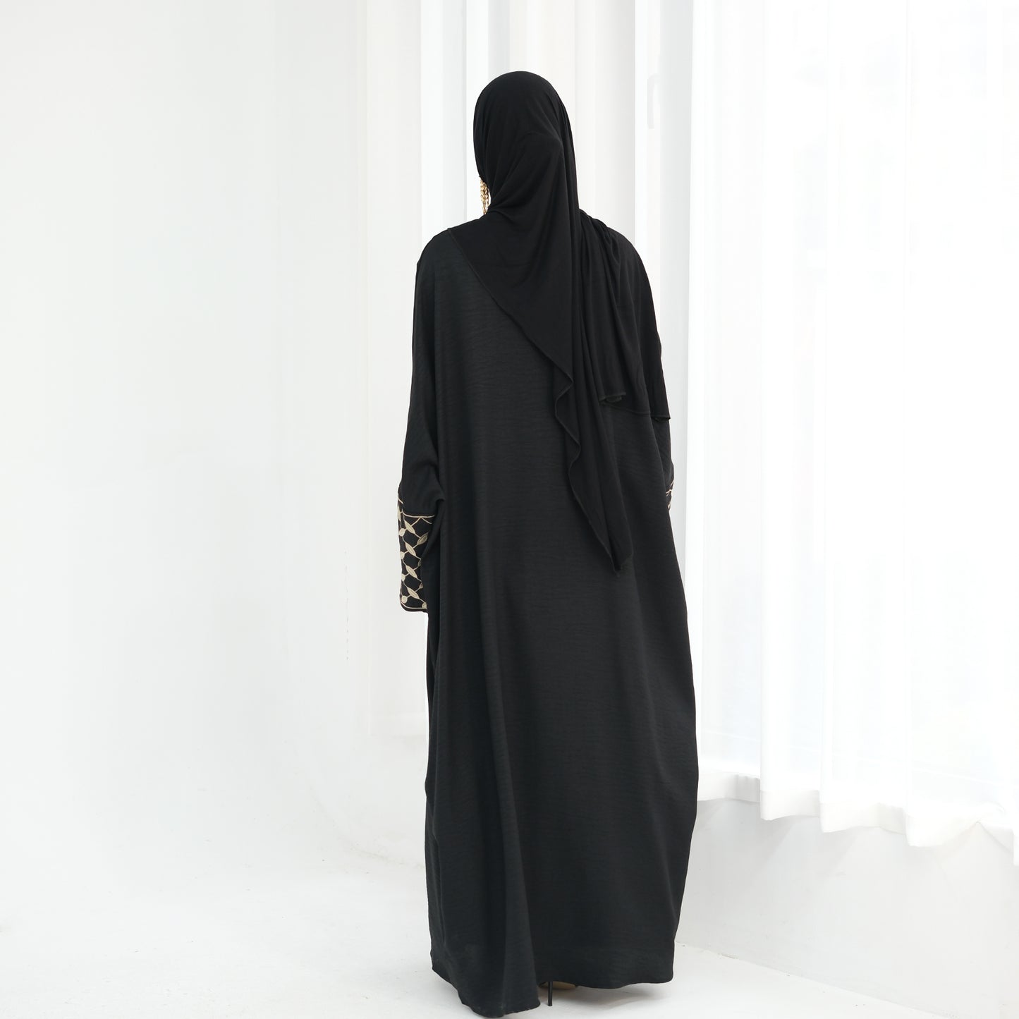 Beena Abaya