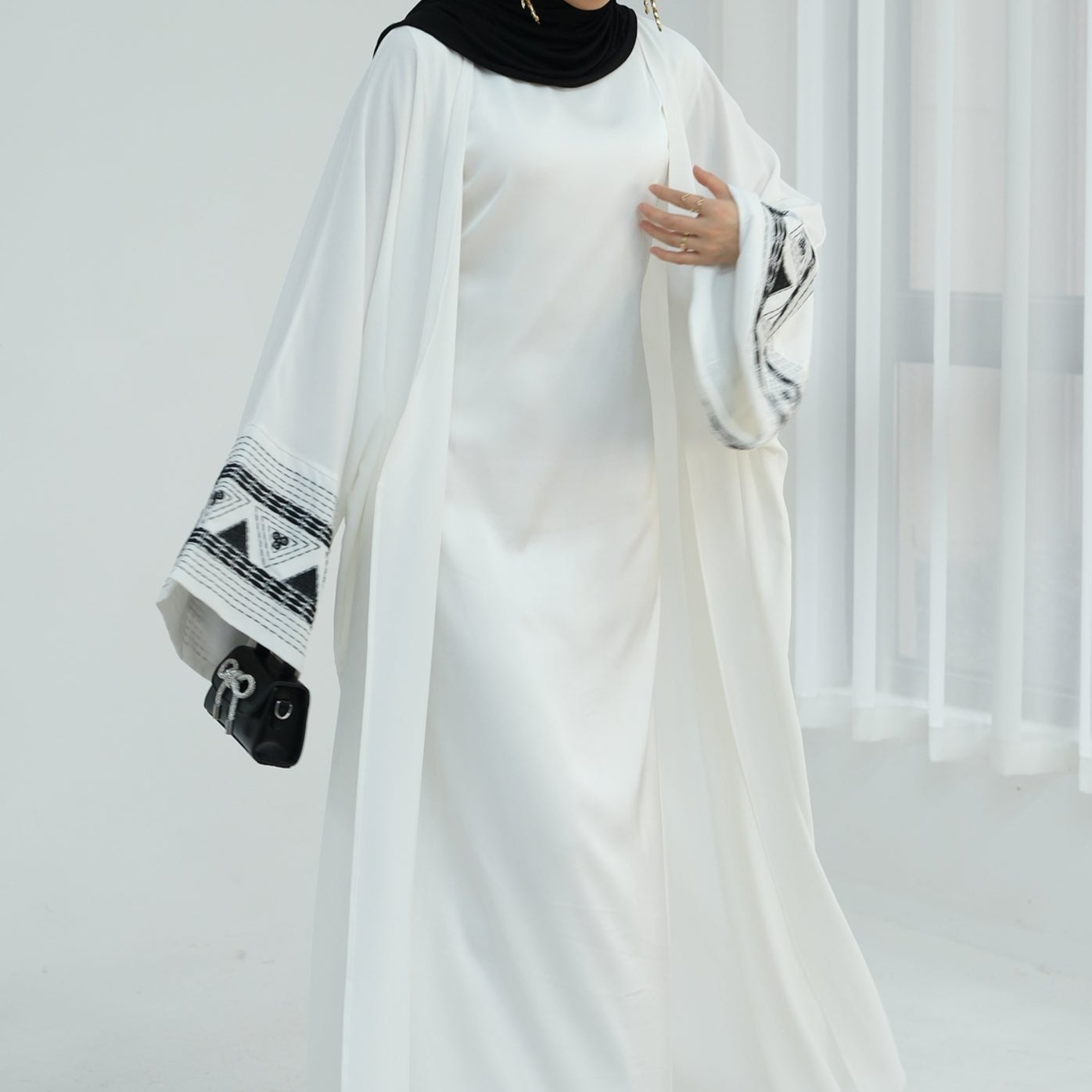 Pyramid Abaya