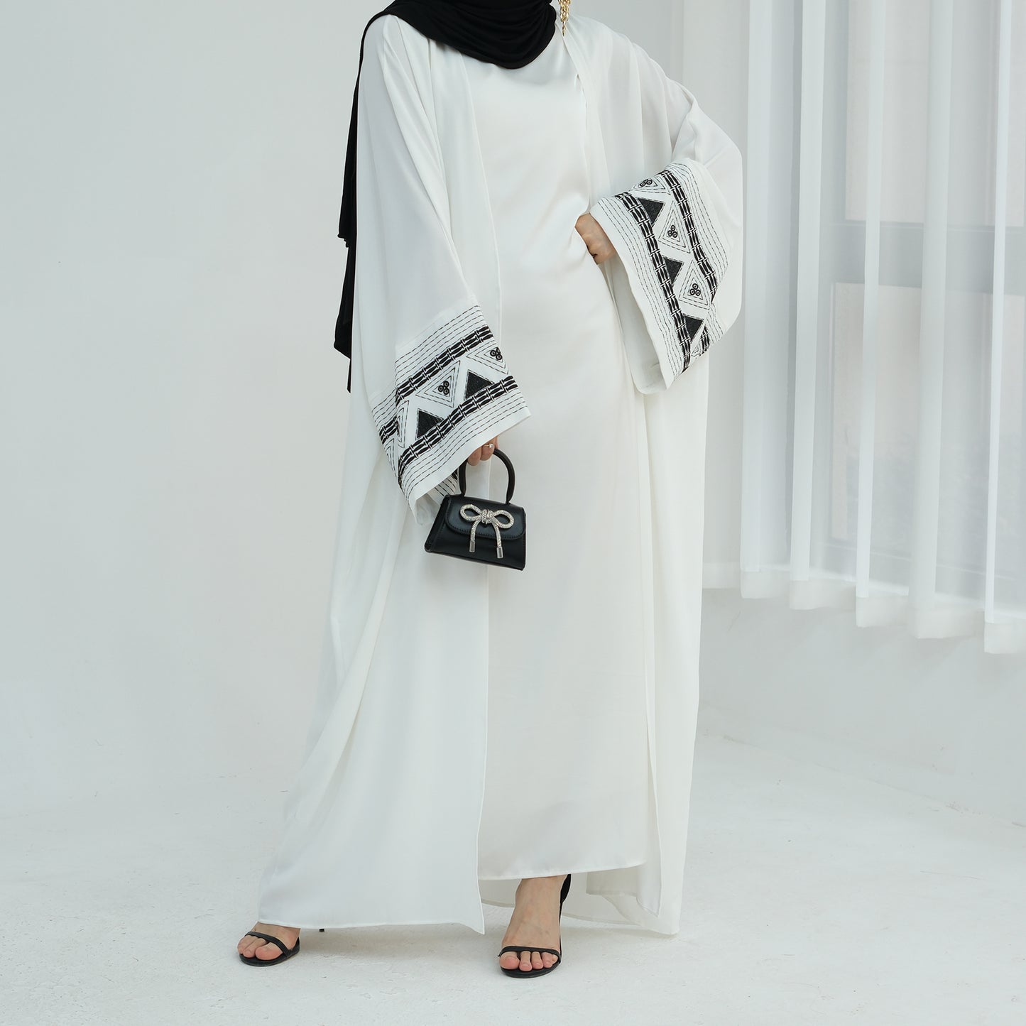 Pyramid Abaya