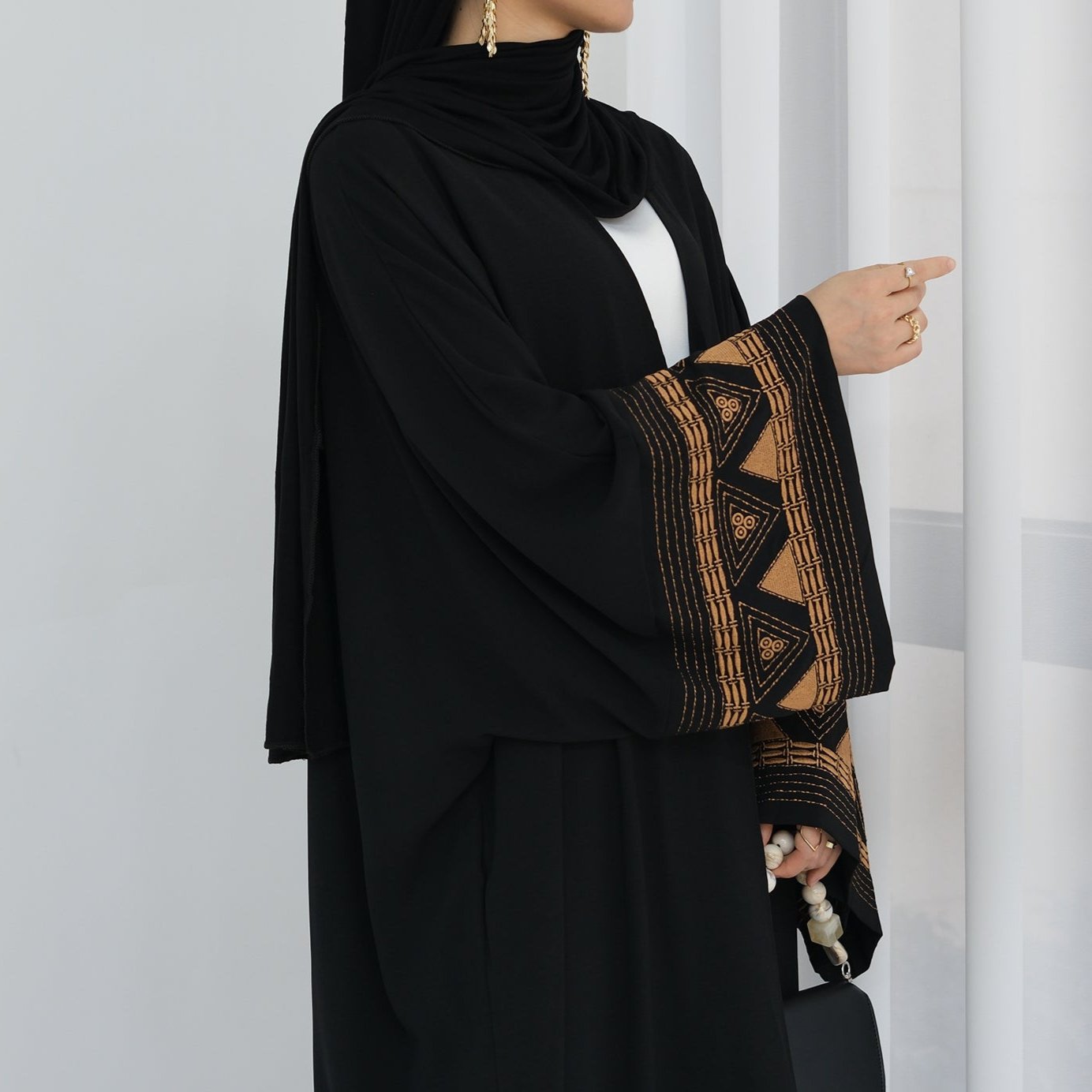 Pyramid Abaya