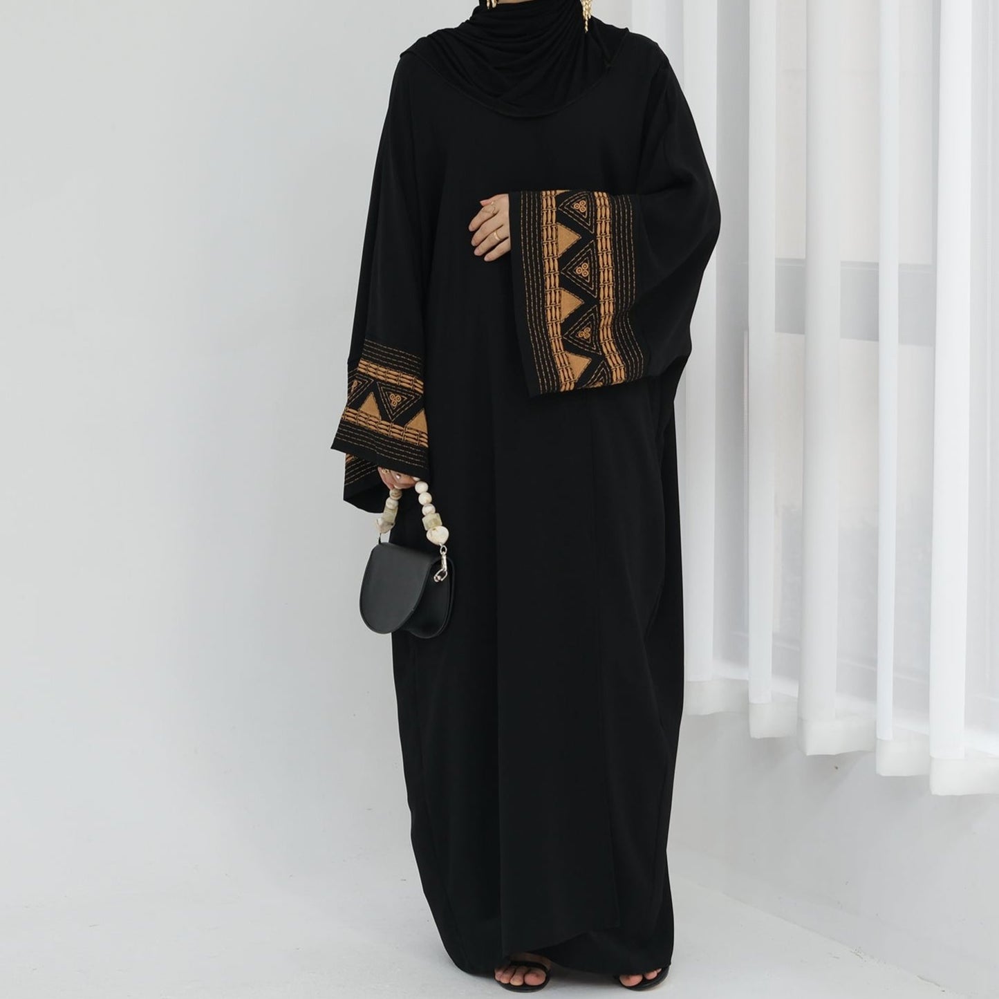 Pyramid Abaya