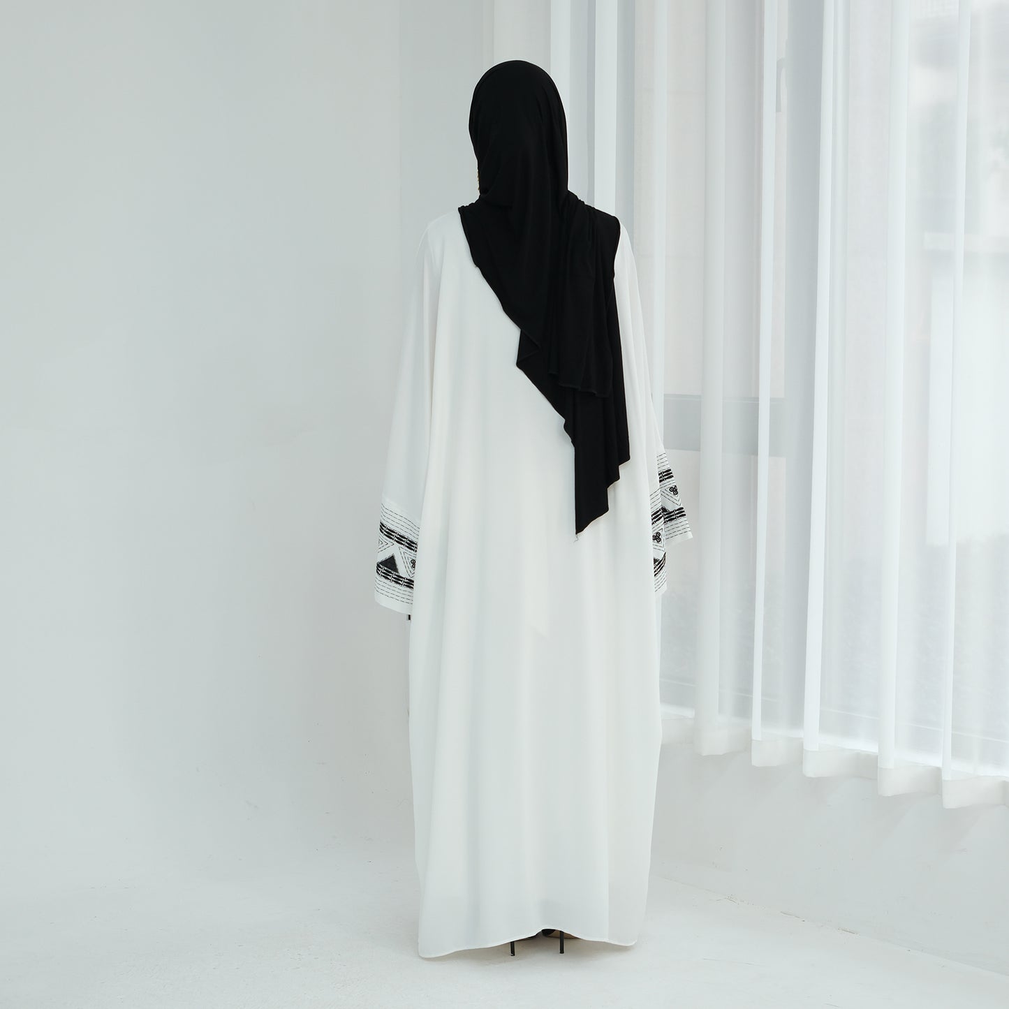 Pyramid Abaya