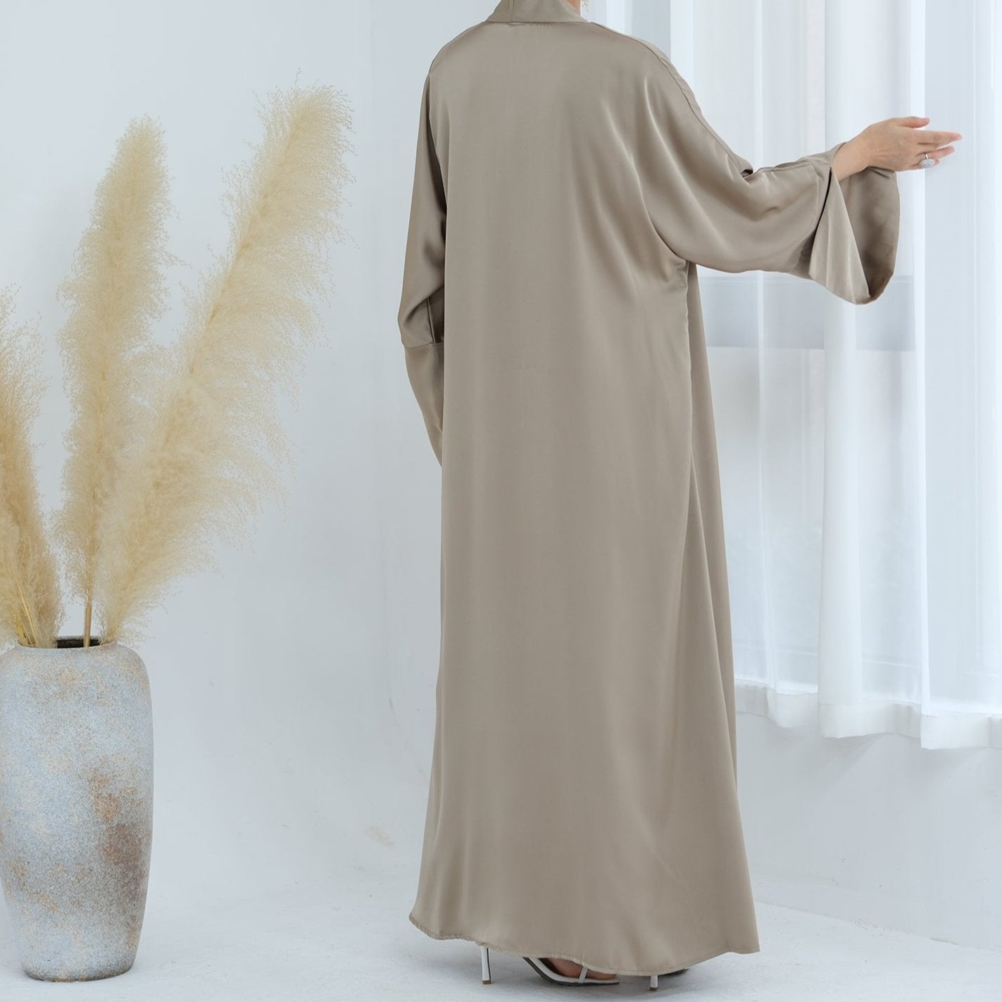 Amiya Abaya